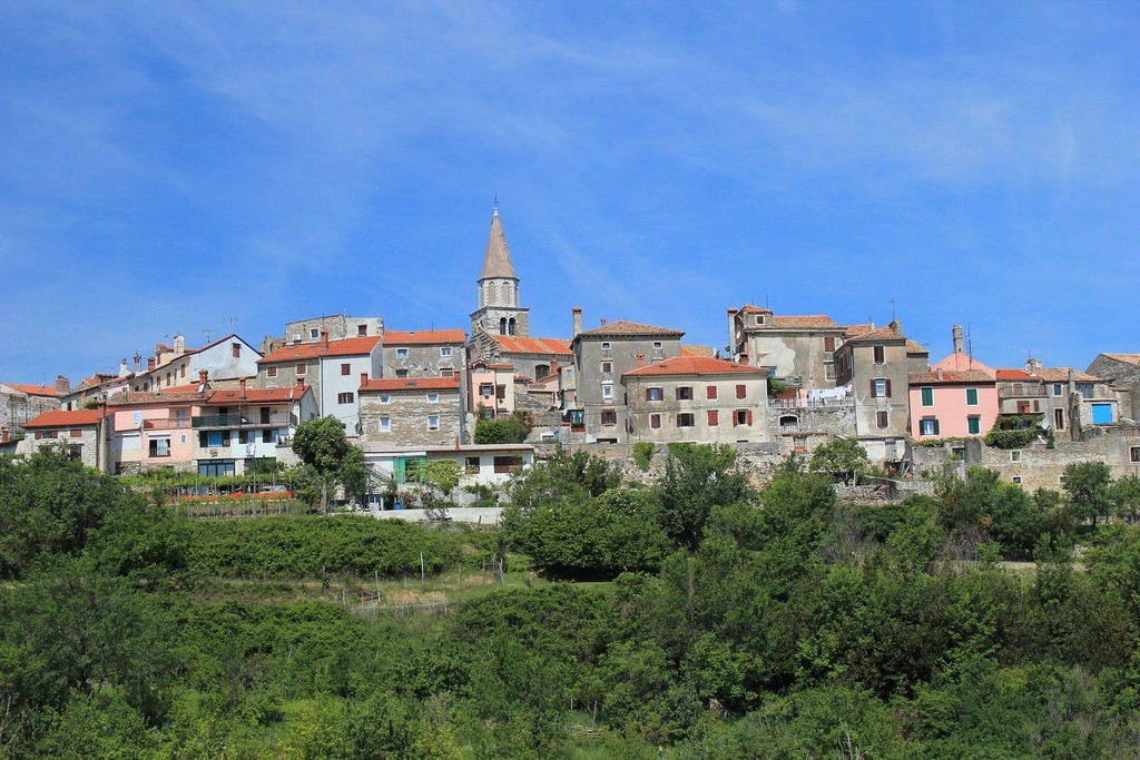 cycling in croatia - buje kiara gallop
