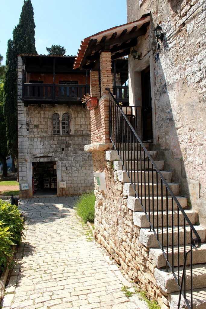 cycling in croatia - porec kiara gallop