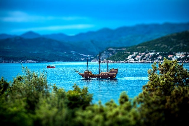Pirate Ship Dubrovnik | Travel Croatia Guide