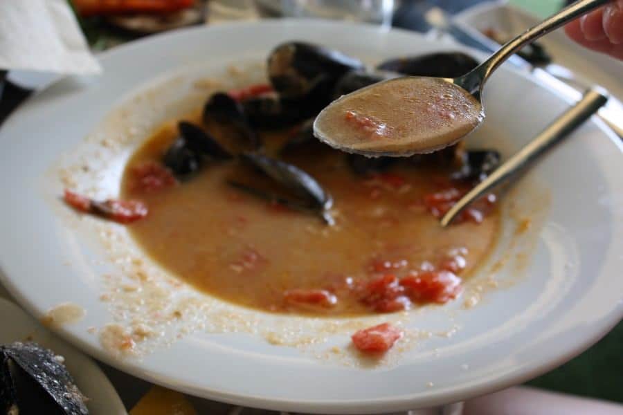 Sauce of the gods! Mussels al fresco