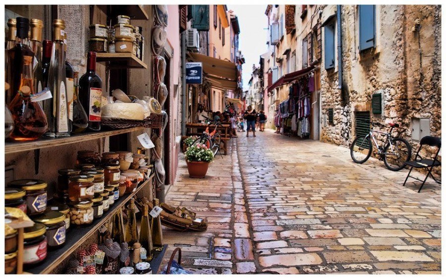 Street | Things to do in Rovinj Travel Blog | Croatia Travel Blog