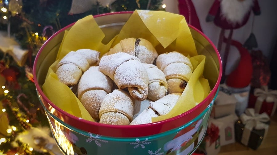 Croatian Jam Filled Crescents Kiflice Chasing The Donkey