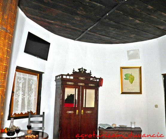 Barrell Weird Accommodation in Croatia. Photo xx