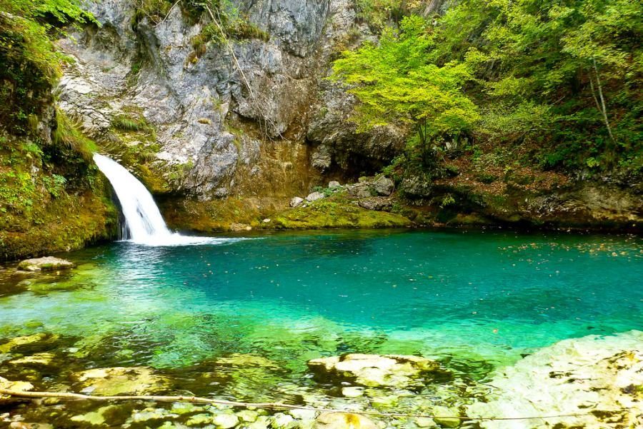 syri-kalter-albania_albania-travel-blog