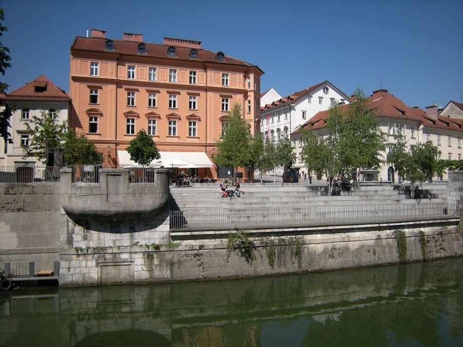 Things to do in Slovenia_The Bridges of Ljubljana_River bank