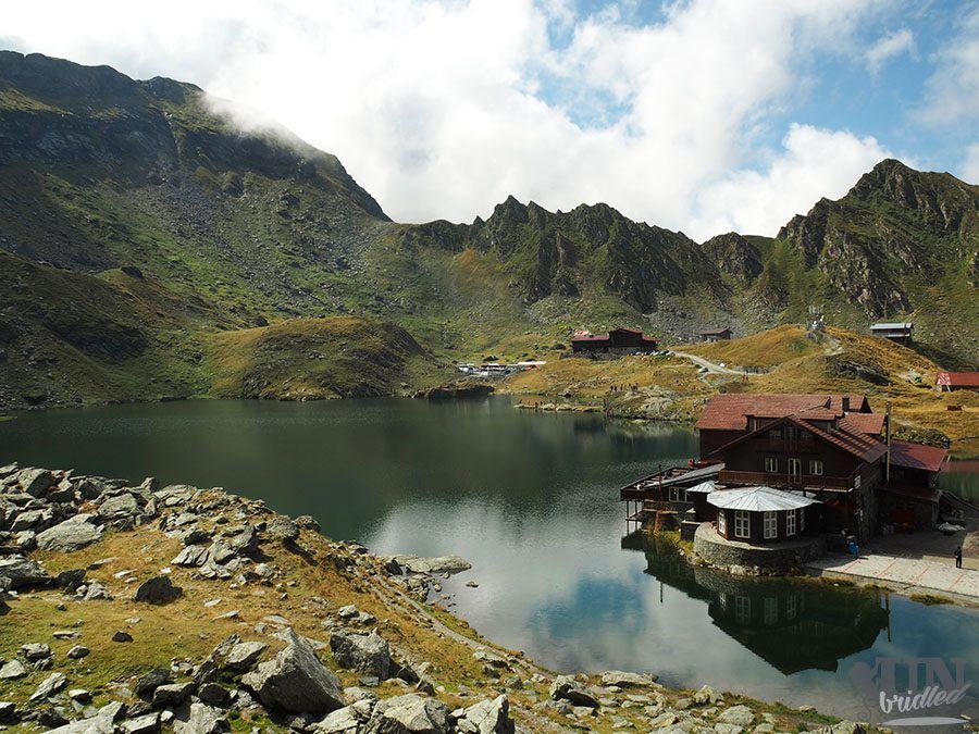 Road Trip From Bucharest_Transfagarasan-road-lake-balea