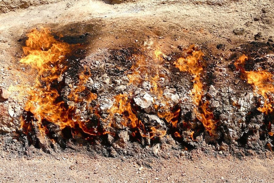 Azerbaijan Travel Guide_Things to do in Azerbaijan_Yanar Dag Fire Mountain
