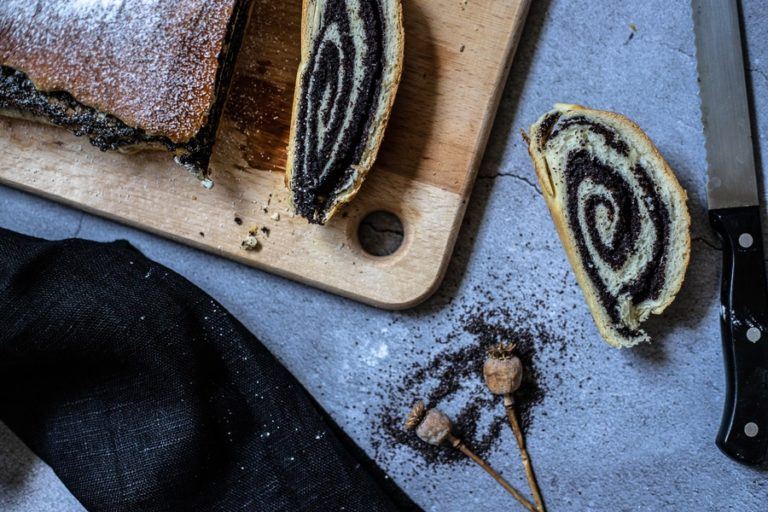 Croatian Cooking Makovnjača Poppy Seed Roll Chasing the Donkey