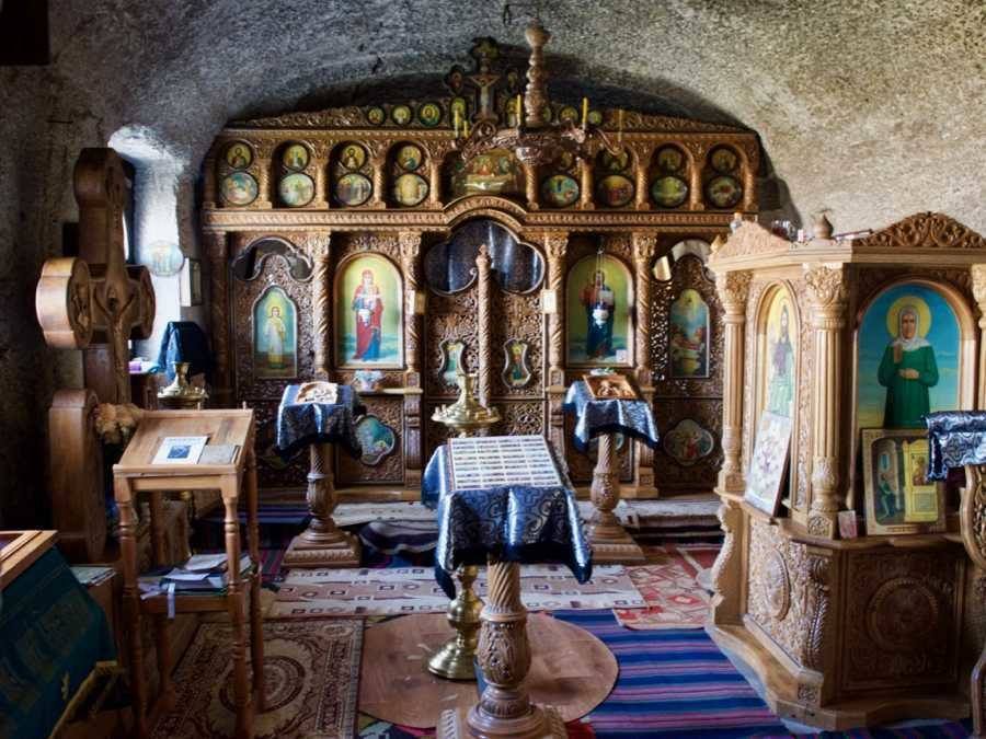 Top-Things-To-Do-In-Chișinău-Moldova_Orheiul-Vechi-cave-chapel