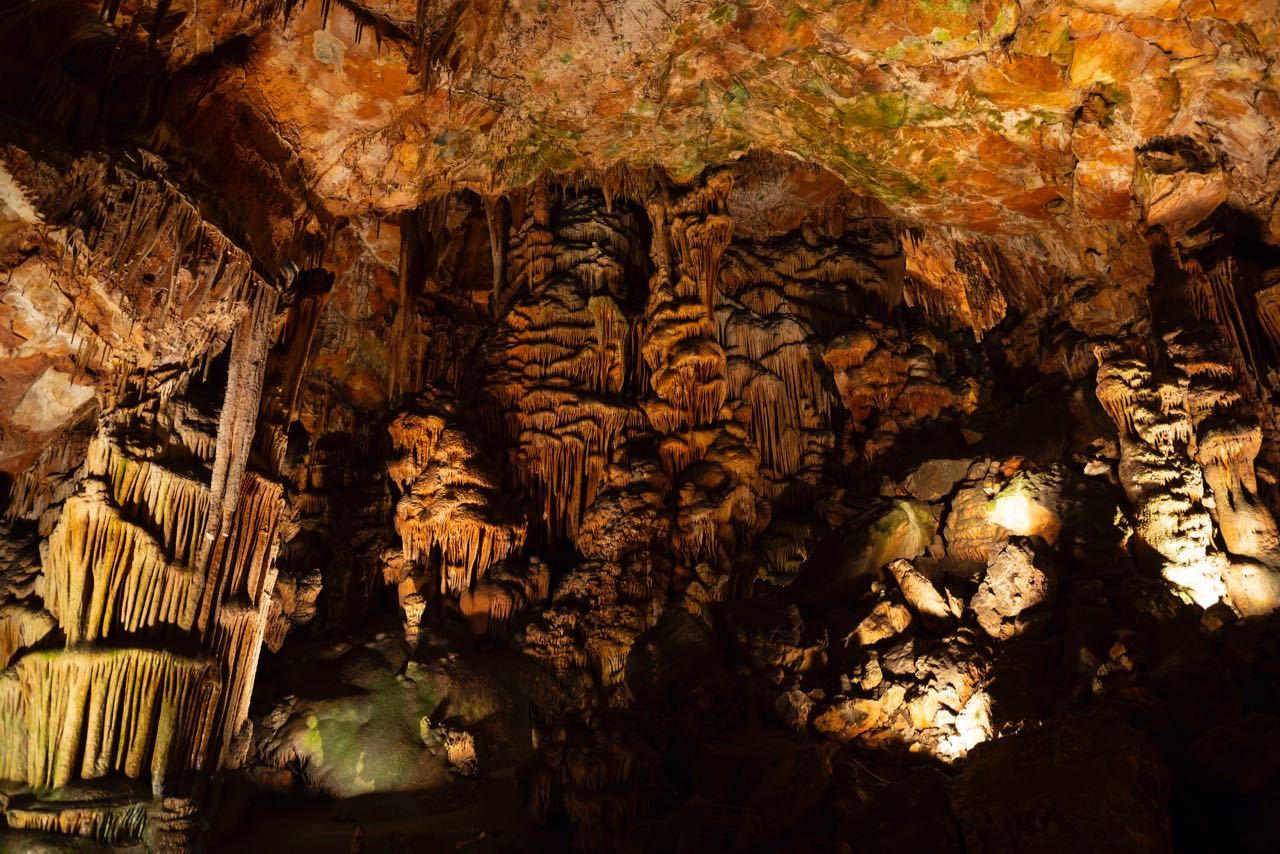 Caves In Bulgaria - Saeva Dupka caves