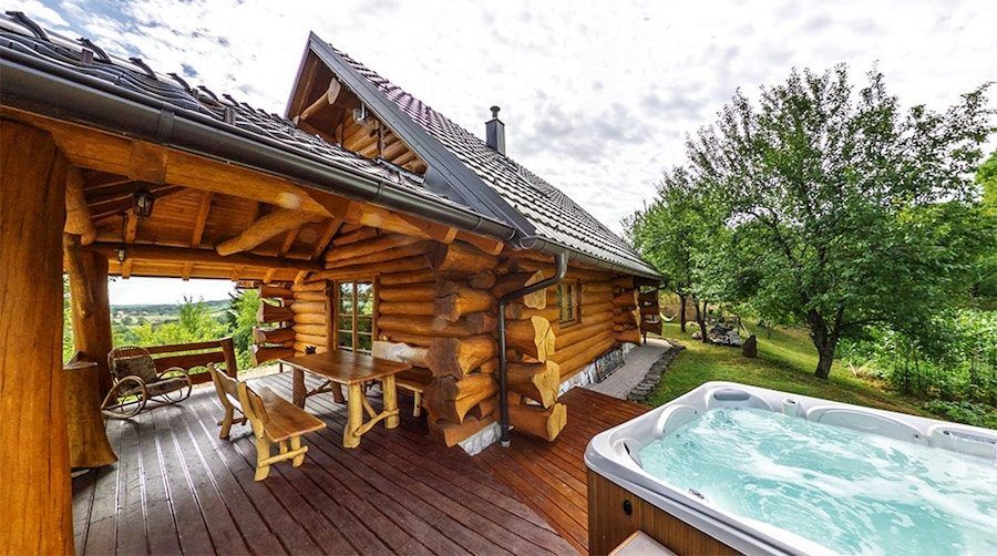 Croatia Travel Blog_Where To Stay Near Plitvice Lakes_Bear’s Log