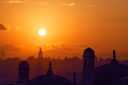 Best Things To Do In Istanbul - Topkapi palace at dawn Istanbu