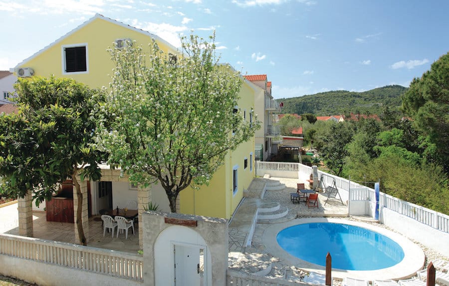 Croatia Travel Blog_Where To Stay In Korcula_Dragan’s Den Hostel