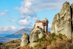 Meteora-Monasteries_Monastery-of-Agios-Nikolaos-Anapafsas_Greece