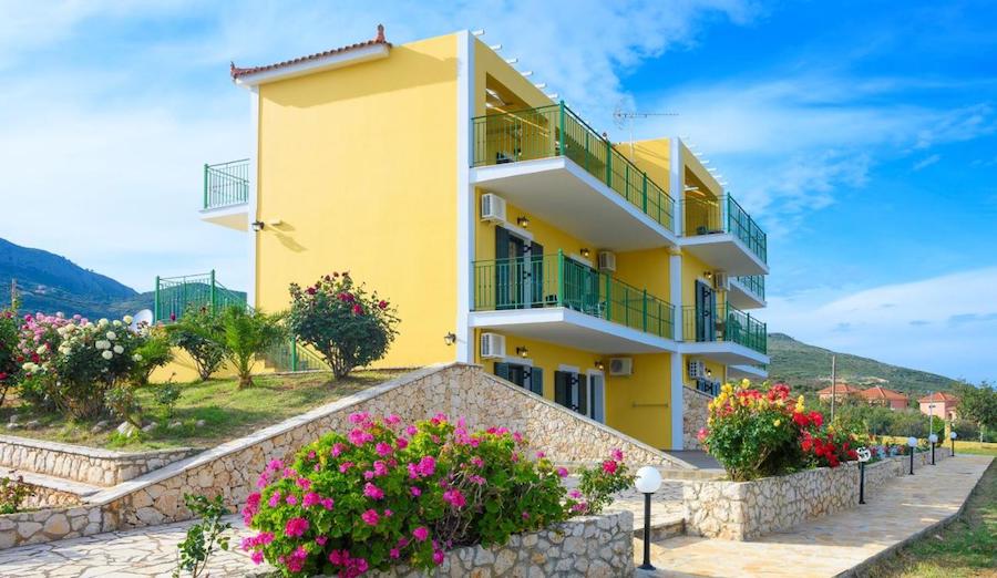 Greece Travel Blog_Where To Stay In Kefalonia_Summer Sun