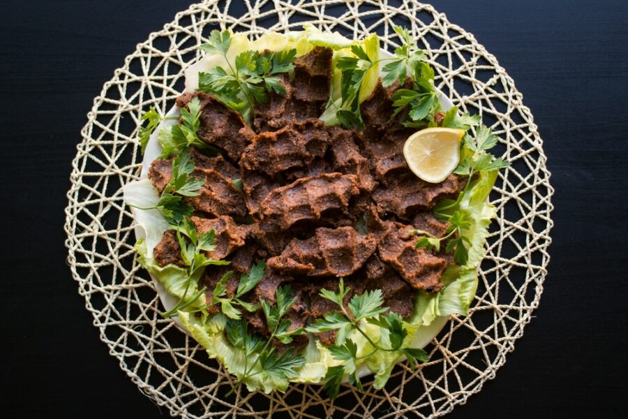 What to eat in Turkey - Çiğ Kofte