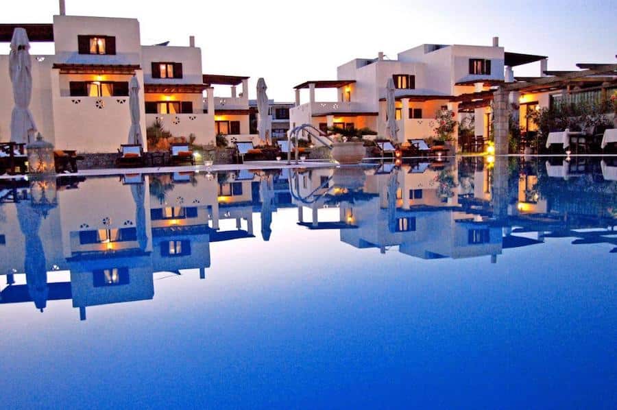 Greece Travel Blog_Secluded and Quiet Islands in Greece_Vina Beach Hotel