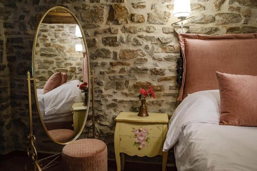 Greece Travel Blog_where To Stay In Greece In Winter_Guest House Anthrakitis