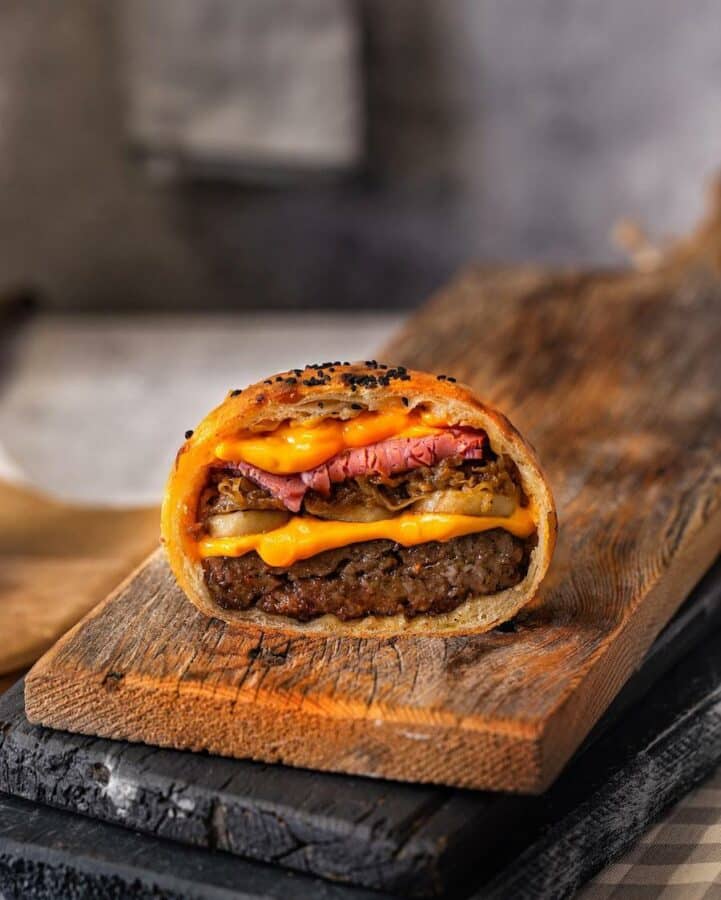 Turkey Travel Blog_Best Restaurants In Istanbul For Any Budget_Betro Burger, Besiktas