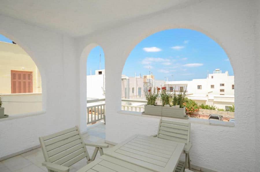 Greece Travel Blog_Closest Islands To Santorini_Lygdamis Hotel