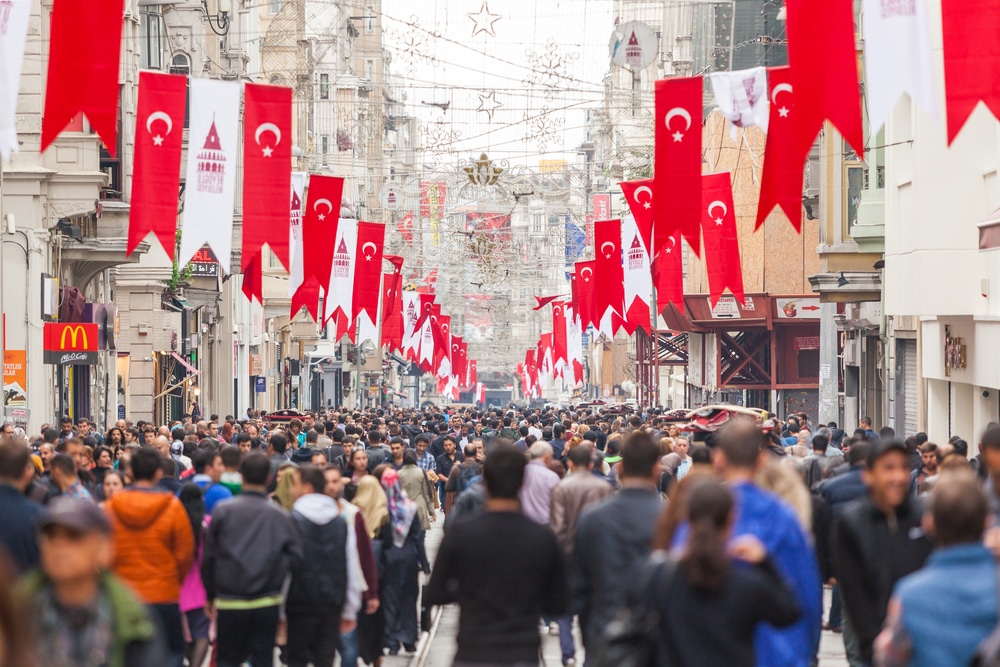 A Guide To Surviving Taksim, Istanbul, With Your Sanity Intact
