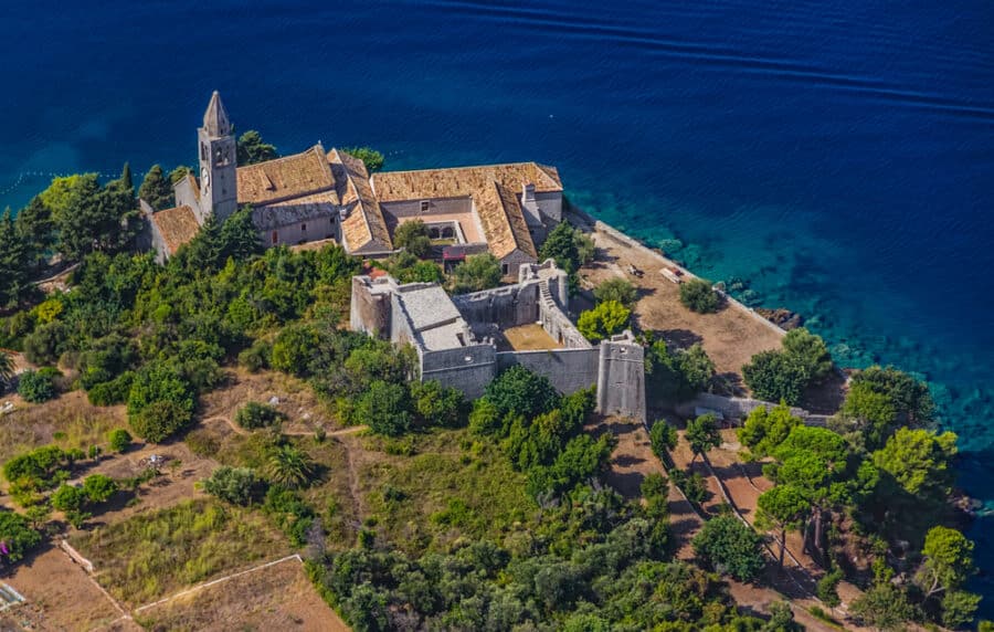 Medieval-monastery-on-the-island-Lopud_Elafatiti-Islands_