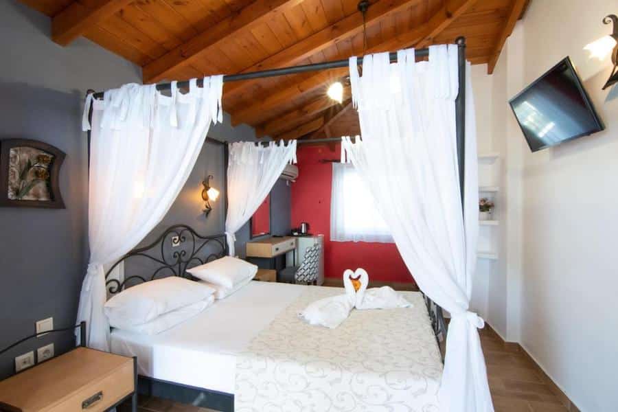 Greece Travel Blog_Guide To Lakonia_Coralli Rooms