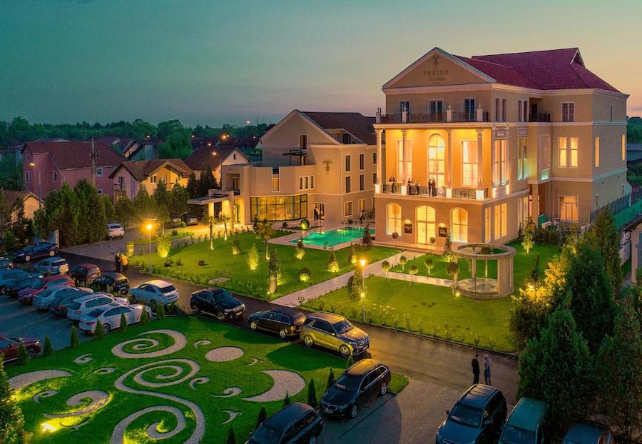 Romania Travel Blog_Guide To Timisoara_Hotel Tresor Le Palais