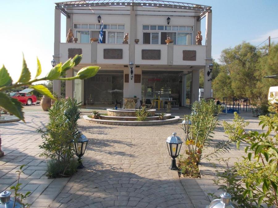 Greece Travel Blog_Best Beaches In Peloponnese & Nearby Hotels_Kalogria Beach Apartments