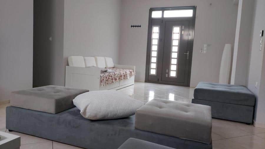 Greece Travel Blog_Hotels Near Athens Airport_Gianni & Sophia airport house