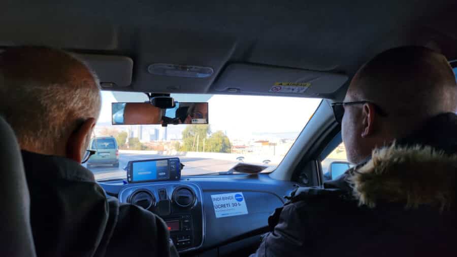 Taxis and uber in Turrkey-1