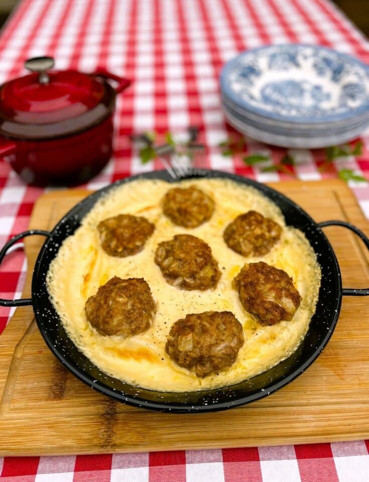 How to make Đulbastije - Bosnian Meatballs