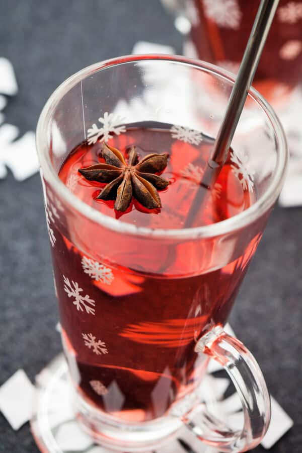 Mulled wine recipe - Mulled wine with cinnamon stick and star anise
