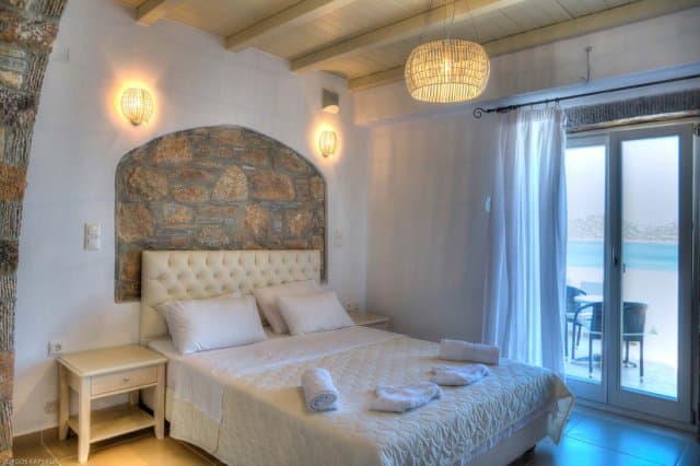 Greece Travel Blog_Amorgos Guide_Greece Travel Blog_Amorgos Guide_Aqua Petra Hotel