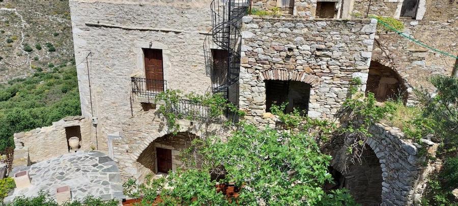 Greece Travel Blog_Vathia Guide_Vathia Tower of 1894