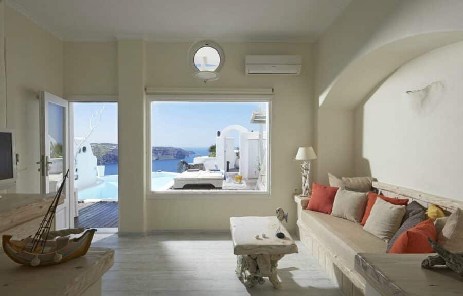 Santorini Honeymoon Hotels_athermi-suites