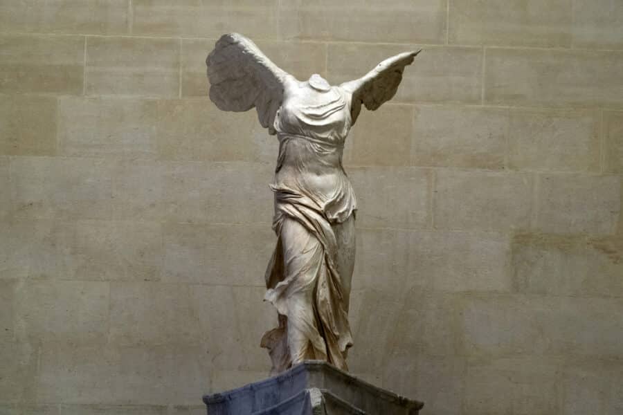 Famous Greek Statues - The Winged Victory of Samothraki
