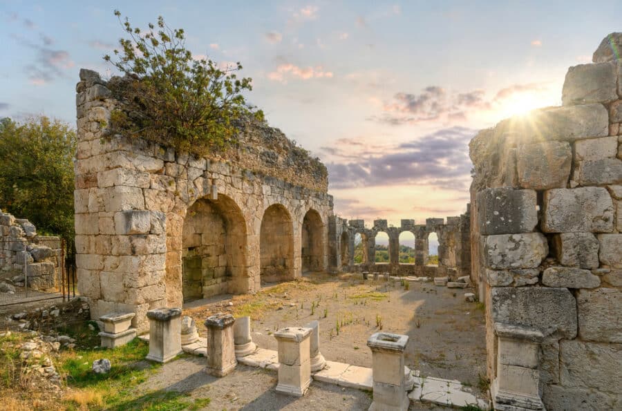 Fethiye, Turkey Guide - Tlos ruins and tombs, an ancient Lycian city_Turkey_Depositphotos_625459582_S