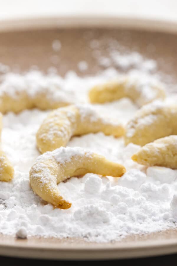 How To Make Almond Crescent Cookies
