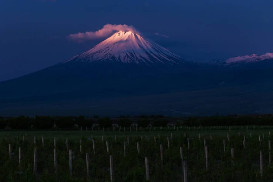 Hiking Mount Ararat at sunset_Turkey