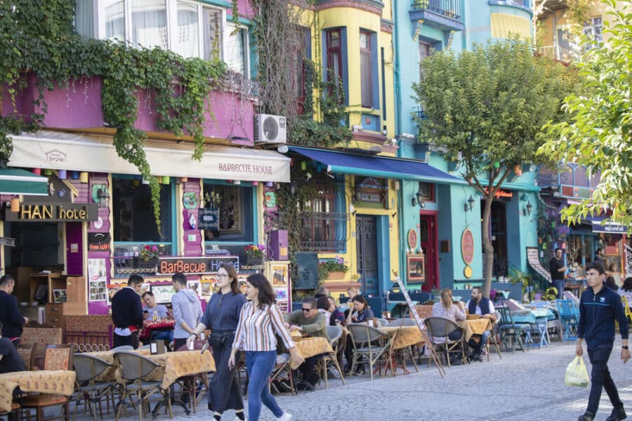 Districts in Istanbul - cafe in Sultanahemt