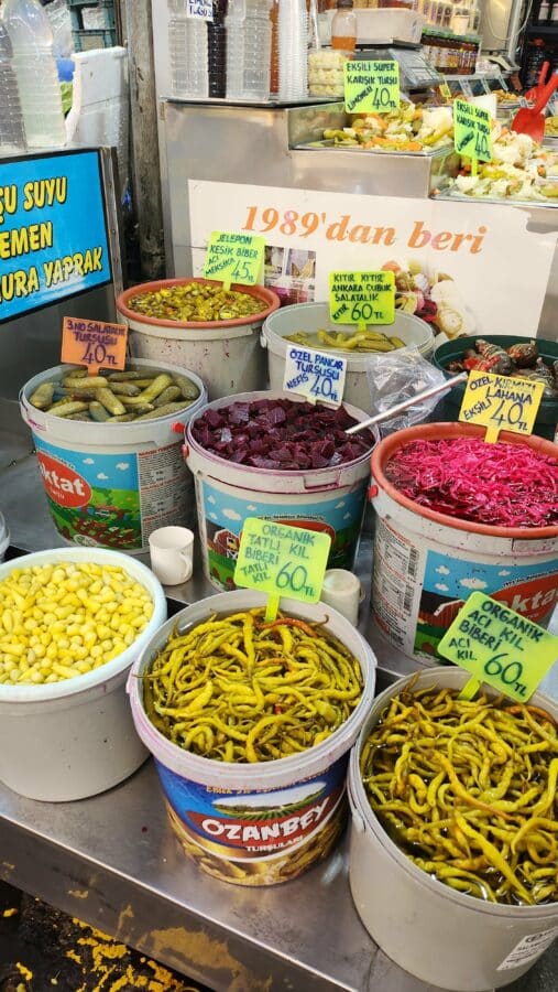 Is Izmir Worth Visiting - Kemeraltı Çarşısı Market - Food
