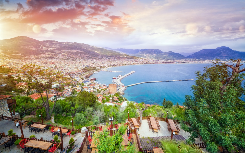 A Quick Guide To Alanya, Türkiye Chasing the Donkey