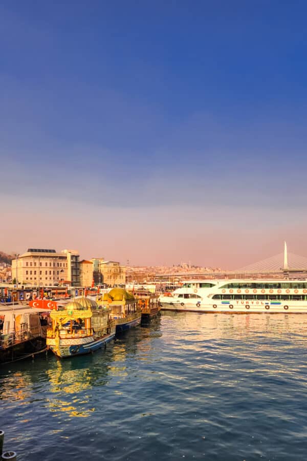 Eminönü - Galata Bridge Istanbul -3