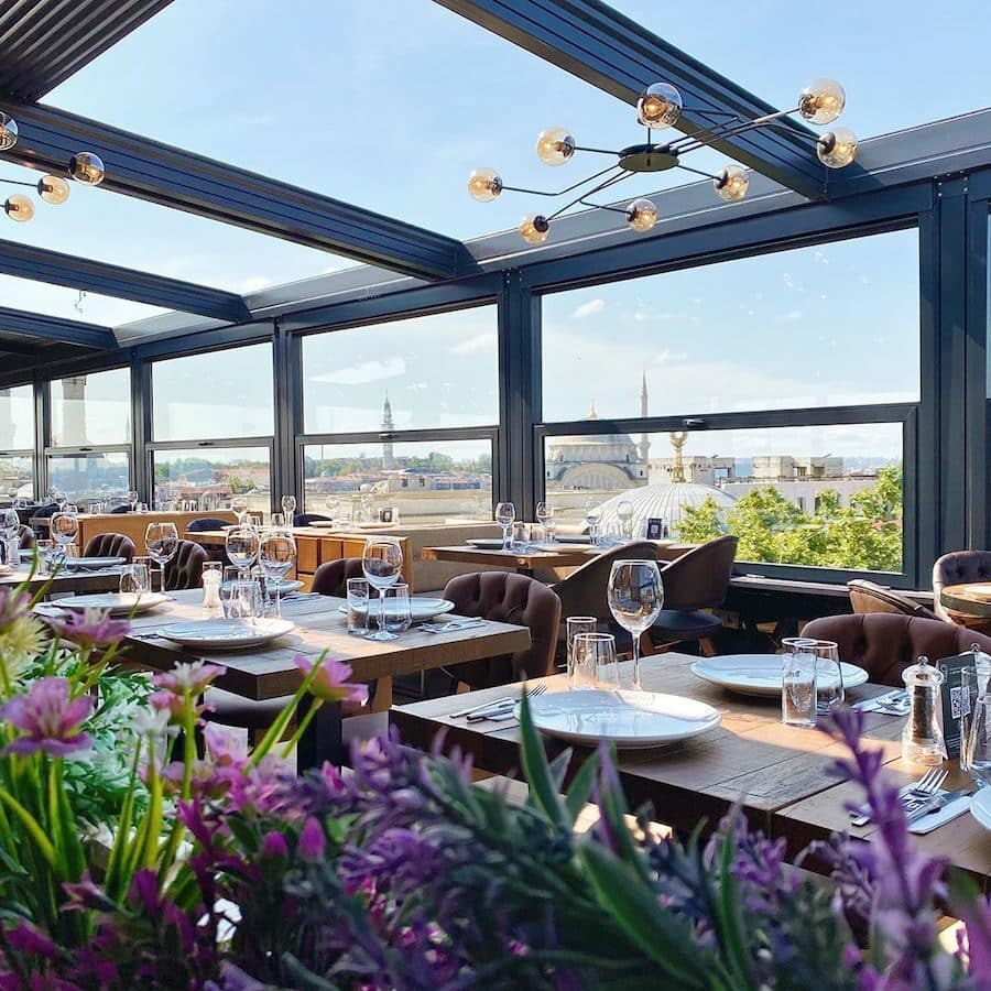 Turkey Travel Blog_Best Rooftop Bars & Restaurants In Istanbul_Loti Roof Lounge & Bistro