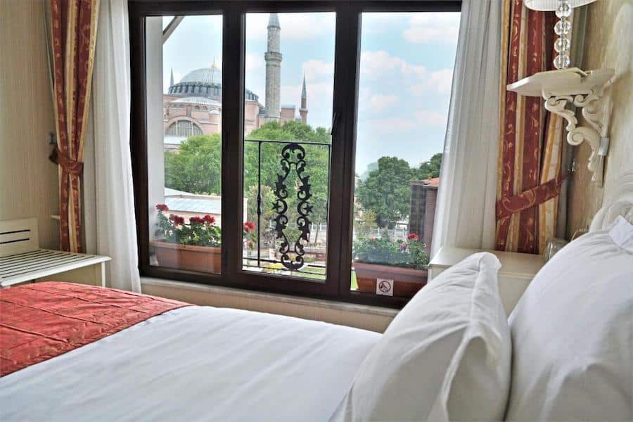 Turkey Travel Blog_Where To Stay Near The Blue Mosque_The And Hotel Sultanahmet- Special Category