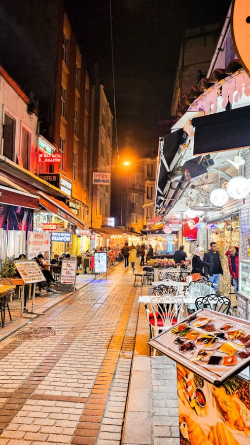 4 Days in Istanbul - Streets of Istanbul