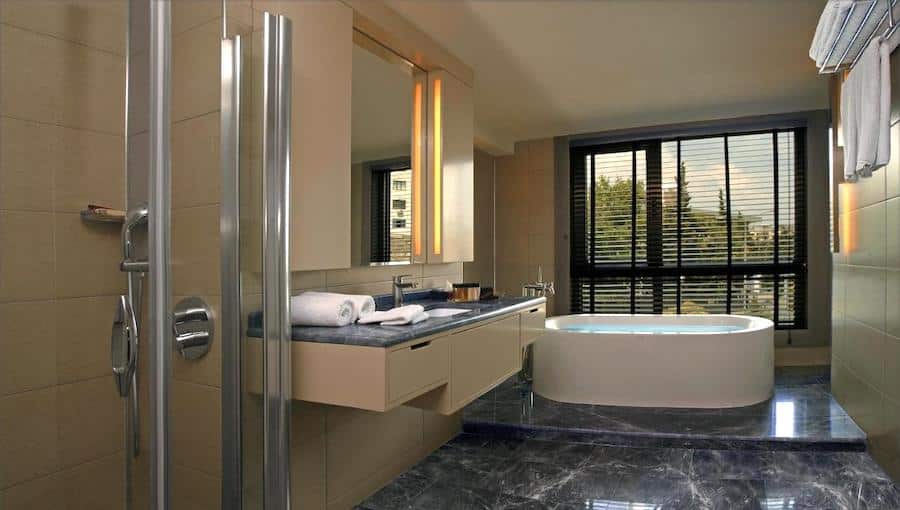 Turkey Travel Blog_Hotels In Izmir For A Luxurious Stay_Ramada Plaza By Wyndham Izmir