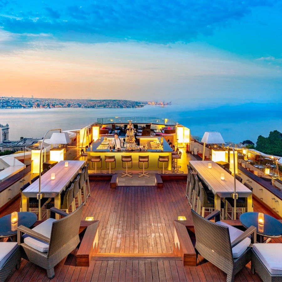 Turkey Travel Blog_Best Rooftop Bars & Restaurants In Istanbul_16 Roof Swisshotel Restaurant & Bar