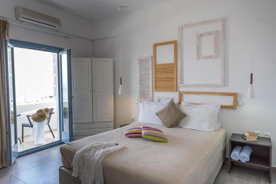Greece Travel Blog_Best Places To Stay In Santorini_Caldera Romantica Hotel